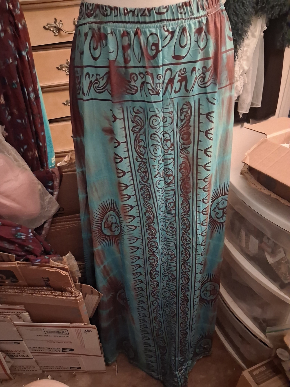 New,Knit Boho Bold Turquoise and Brown Printed Elastic Waist Maxi Skirt Size M.